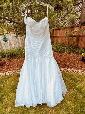 cummerbund satin ball gown wedding dress Oleg Cassini, Satin Cummerbund Ball Gown Wedding Dress Used Wedding Dress Save 75%